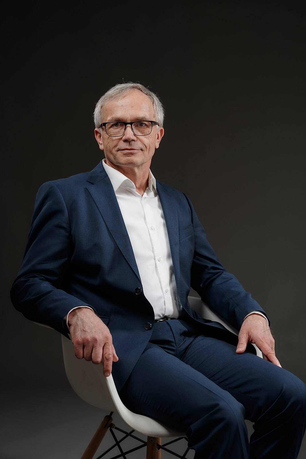 Stefan Podedworny — elegancki portret prelegenta